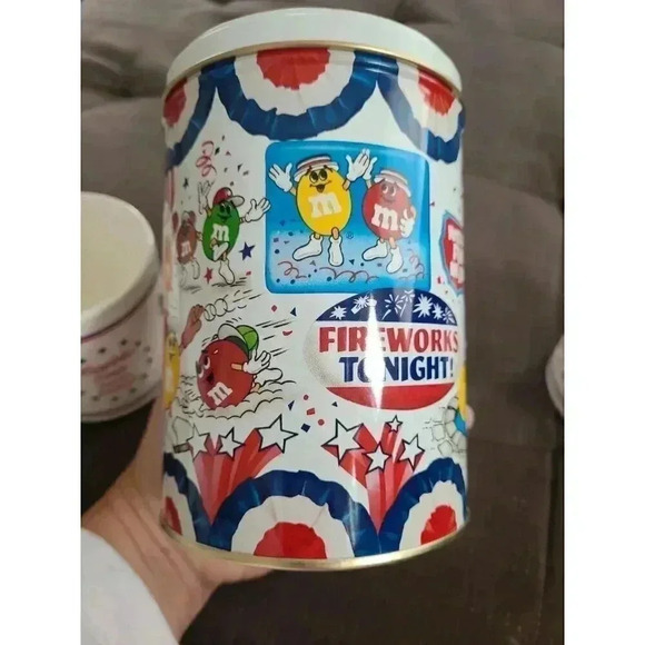 Vintage M&M's 4th of July‎ decor 1988 tin - Picture 1 of 3